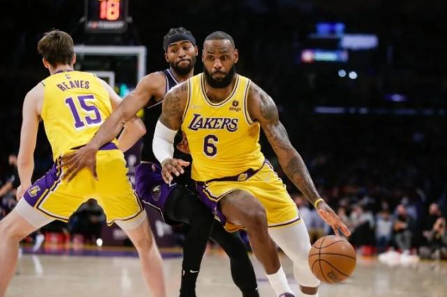 kaiyun体育app-老詹掀起媒体战为给湖人施压 梭哈冲冠是唯一诉求